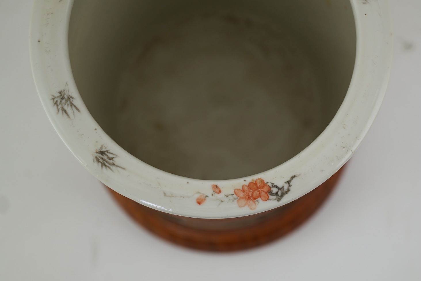 A Chinese enamelled porcelain ‘Li Tieguai’ brushpot, bitong, Republic period
